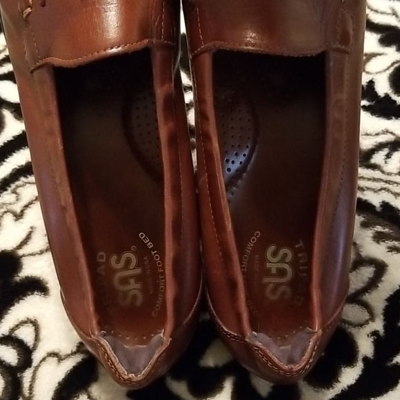 SAS Brown Leather Loafers, Size 8 Narrow - Picture 3 of 6